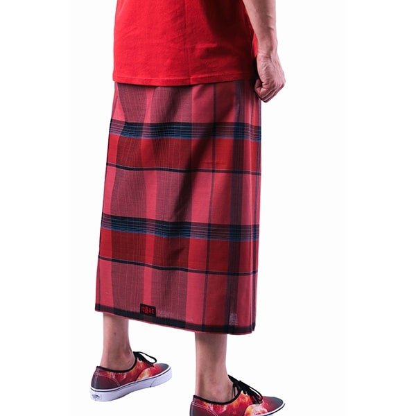 sarong-carreaux-rouge-bleu-dos